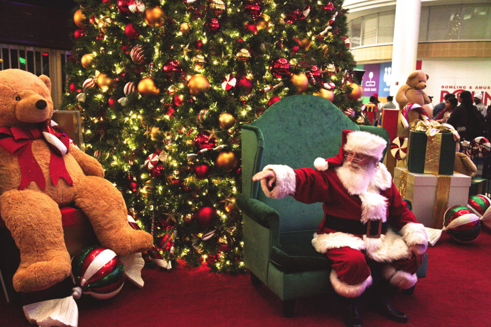 Broadway Mall's Tree Lighting 2016